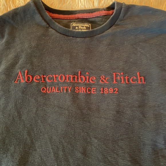 Abercrombie & Fitch Men’s heavy weight long sleeve tee. - Picture 2 of 5